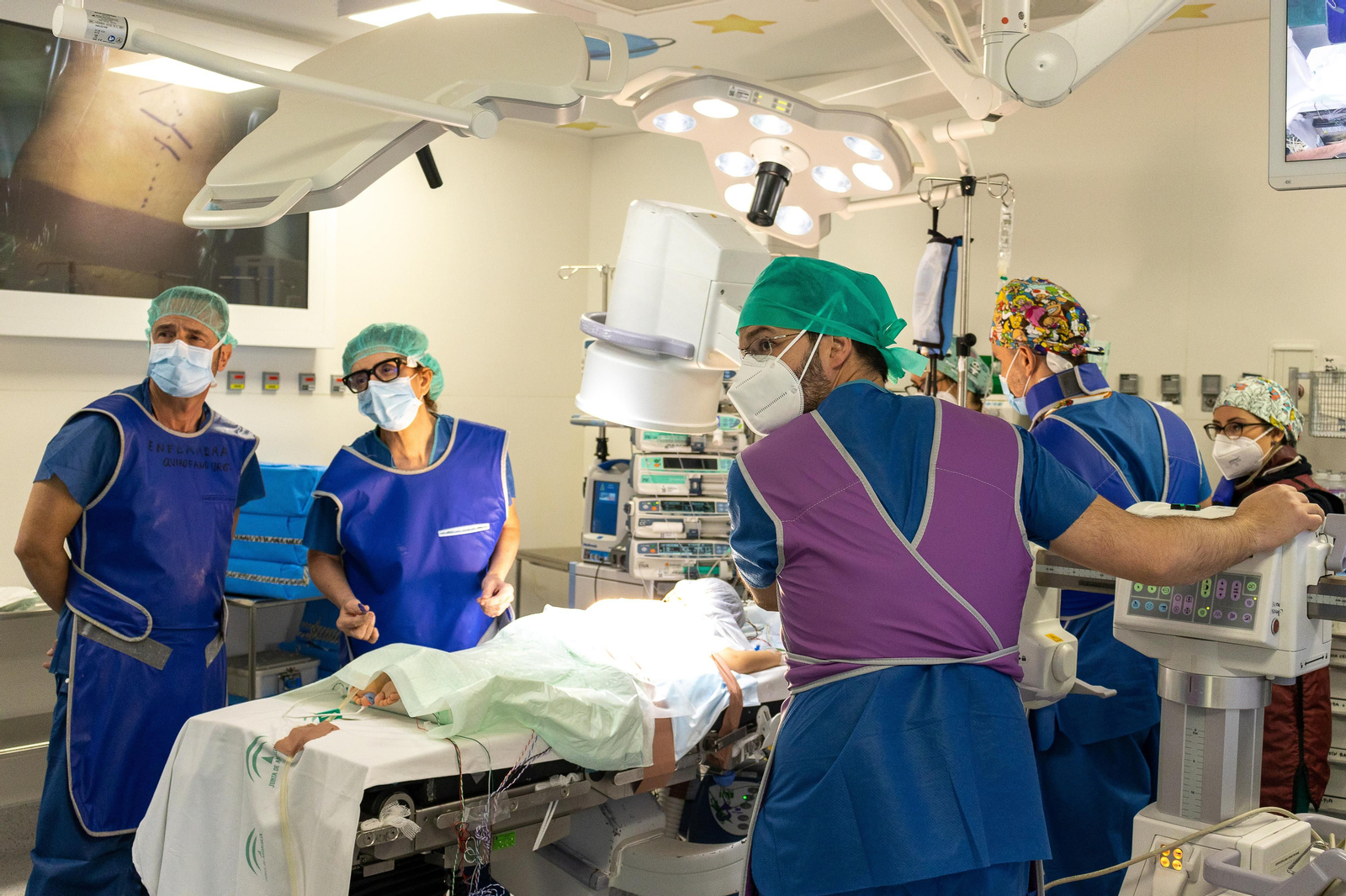Imagen de la intervención realizada en el Hospital Virgen de las Nieves de Granada