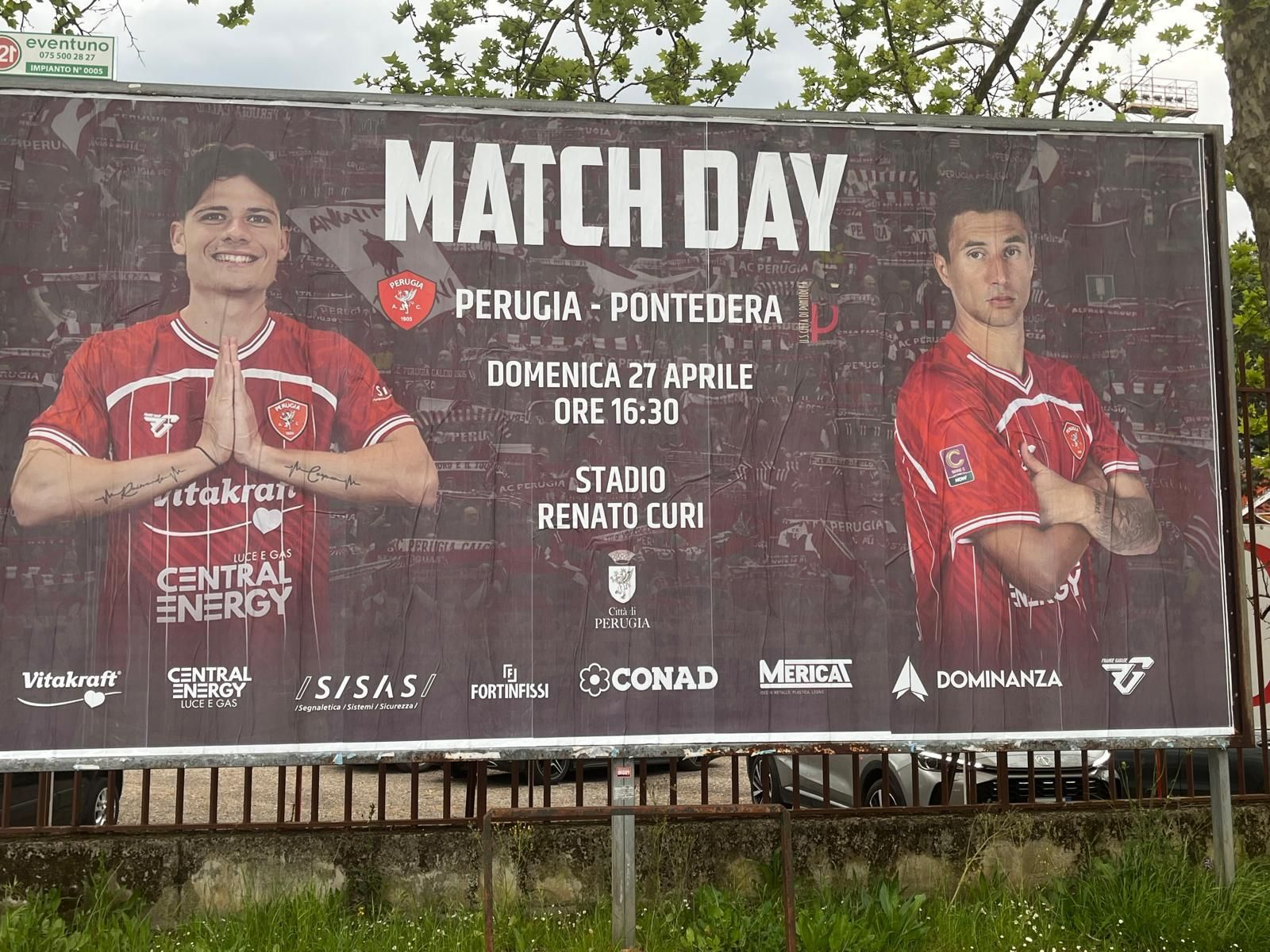 Joselito, a la izquierda, cabeza de cartel de un partido en abril.