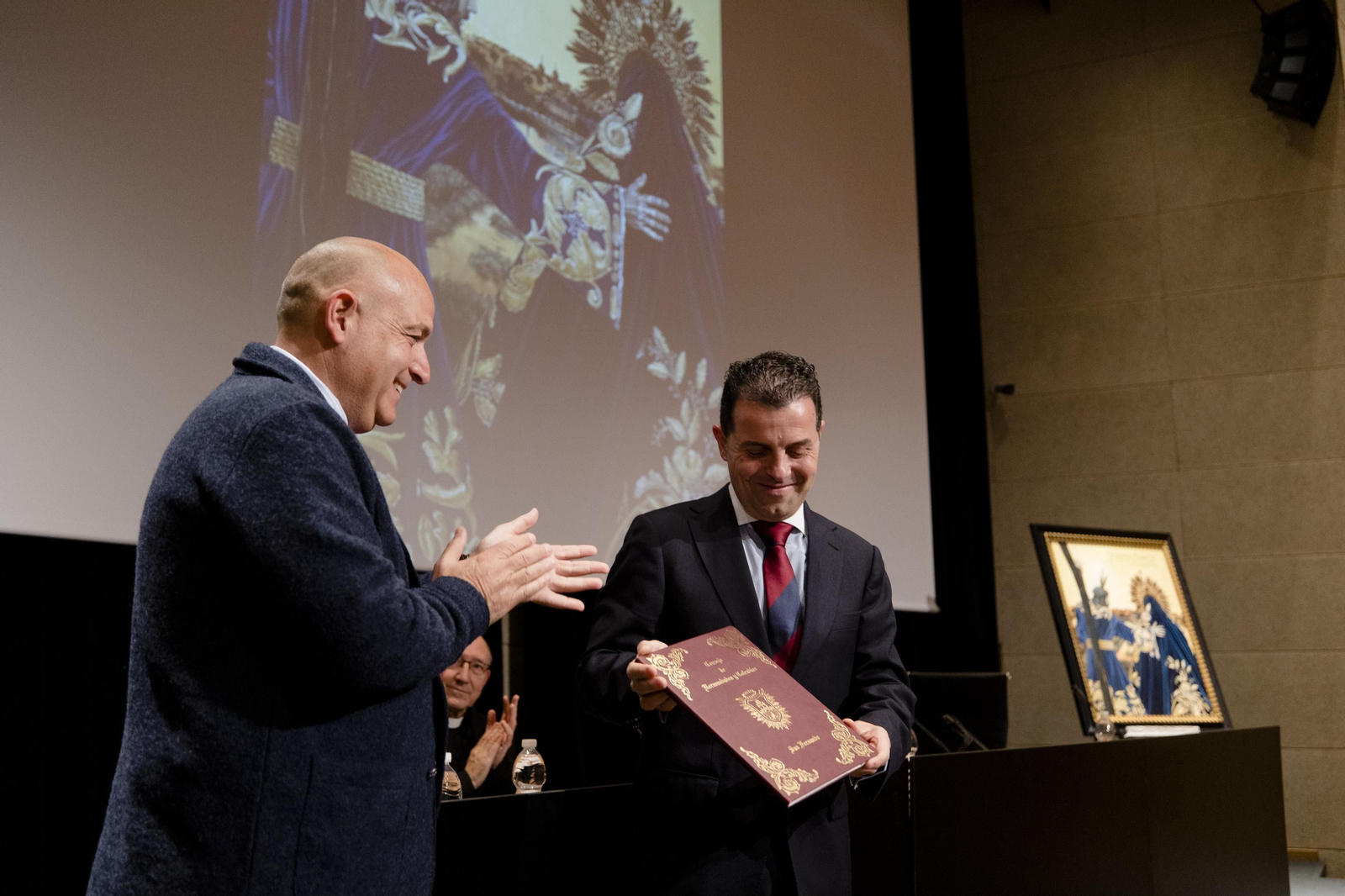 Así ha sido el acto de presentación del cartel de la Semana Santa en San Fernando