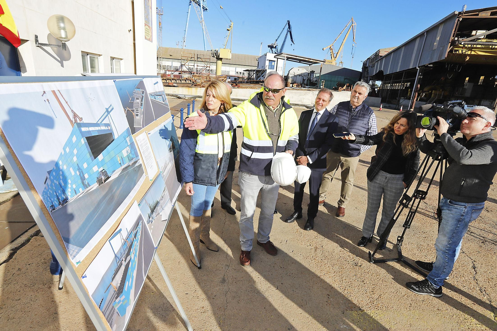 Imágenes de la visita a las instalaciones de Nuevo Astillero de Huelva.