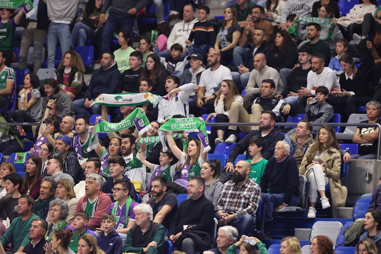 Búscate en las gradas del Carpena en el Unicaja - Básket Girona