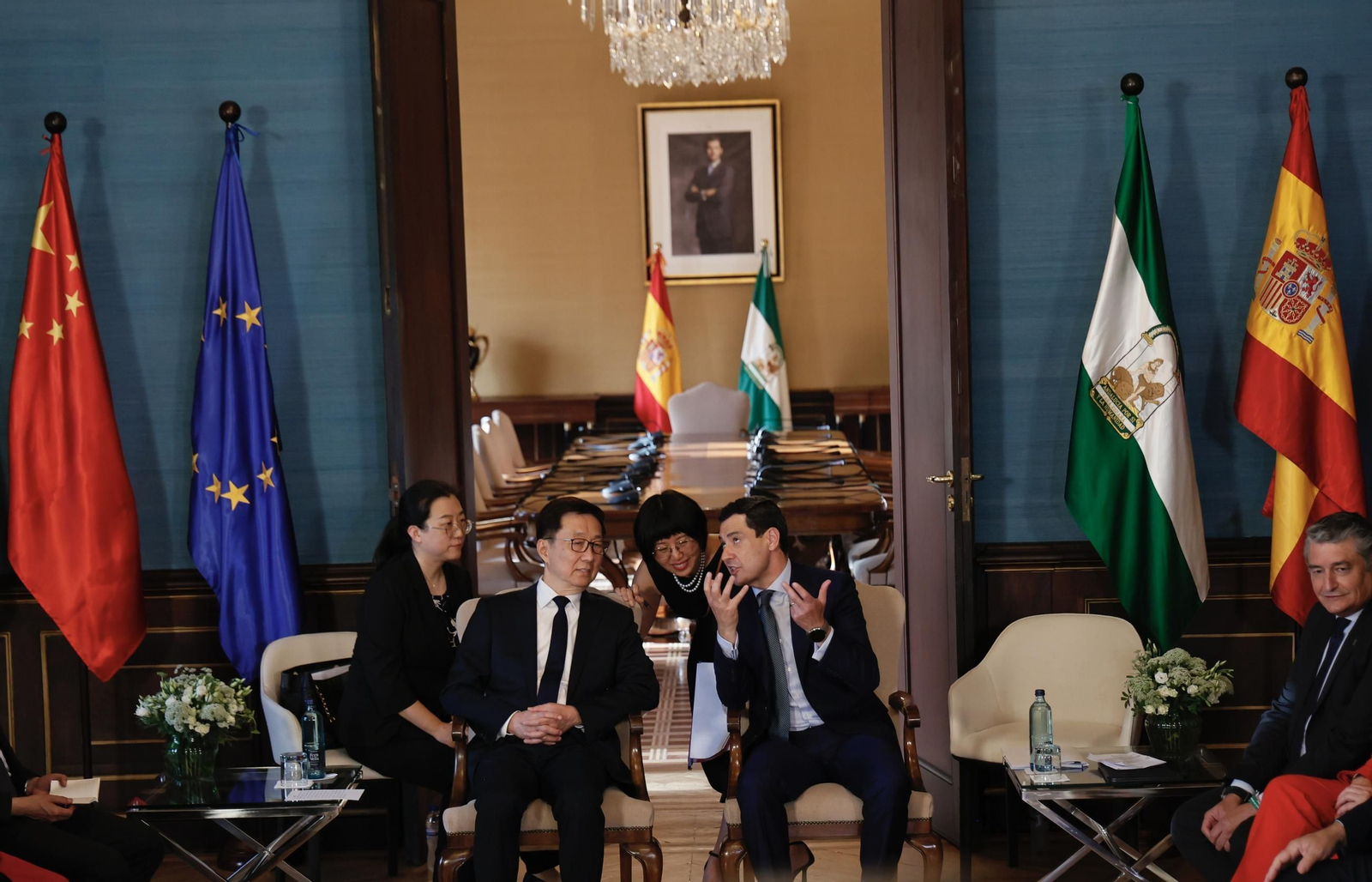 Las mejores fotos de la visita del vicepresidente chino Han Zheng a Sevilla para reunirse con Juanma Moreno