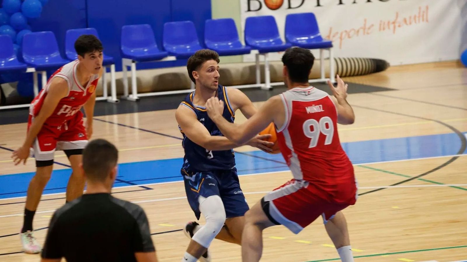 Víctor Chernodolia, en el ULB-El Pinar de la primera vuelta.
