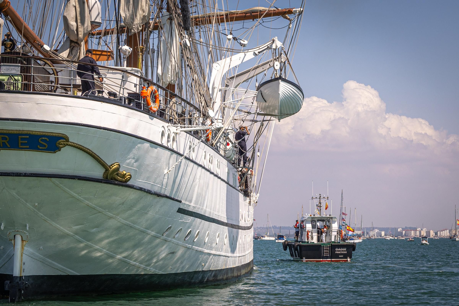 Imágenes de la parada naval desde el mar