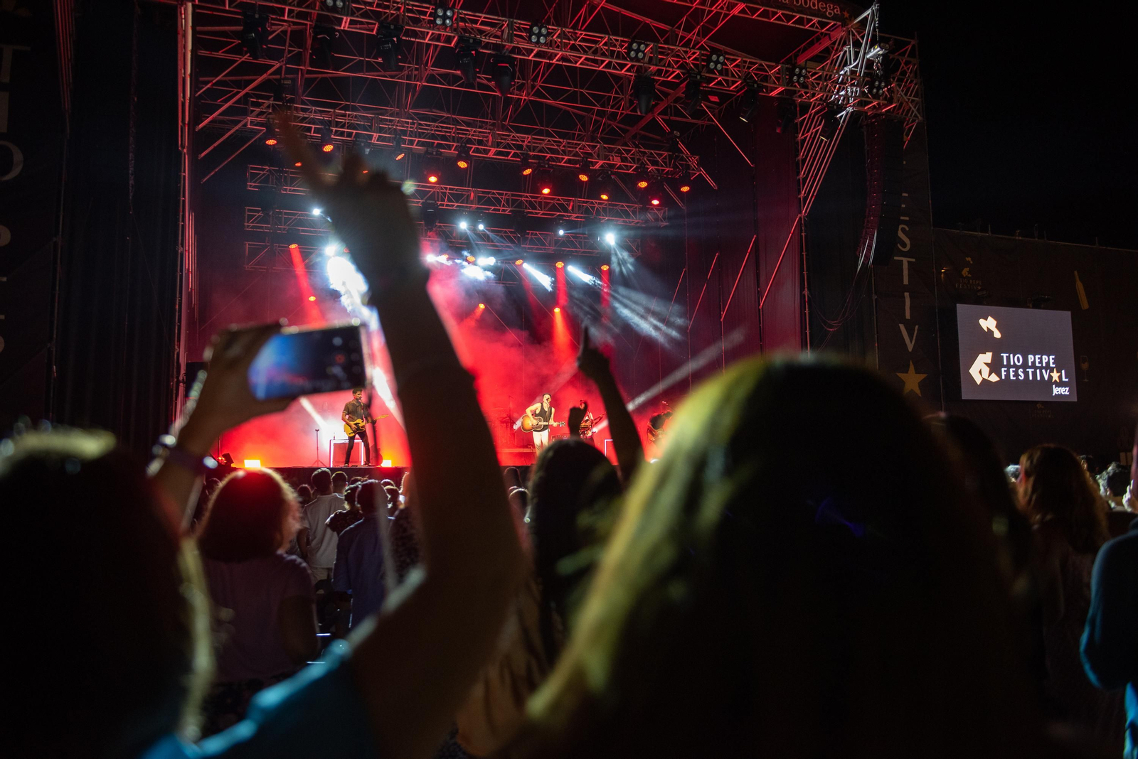 Imágenes de los conciertos de Marlon y Dvicio en Las Copas de Jerez
