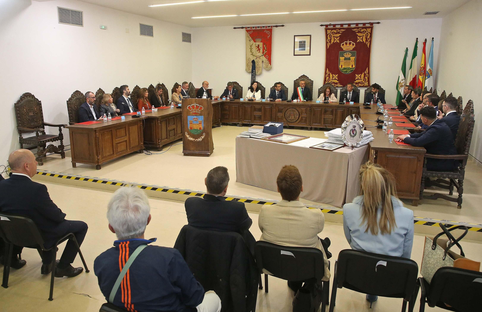 Fotos del acto de hermanamiento de La Línea con Buonabitacolo