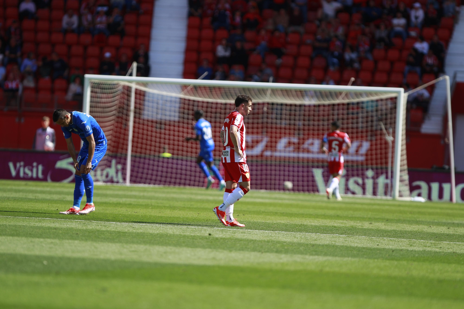 Las imágenes del triste descenso de la UDA ante el Getafe