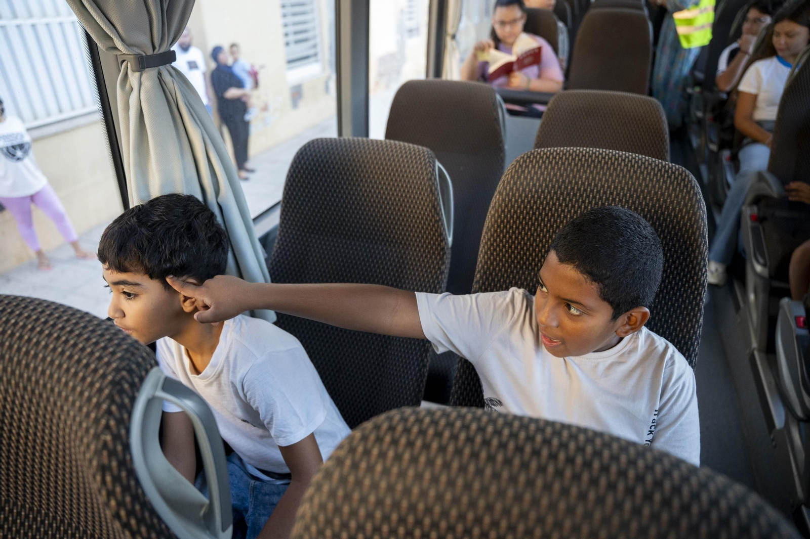 Primer día de colegio en el CEIP San Valentín de Almería, en imágenes