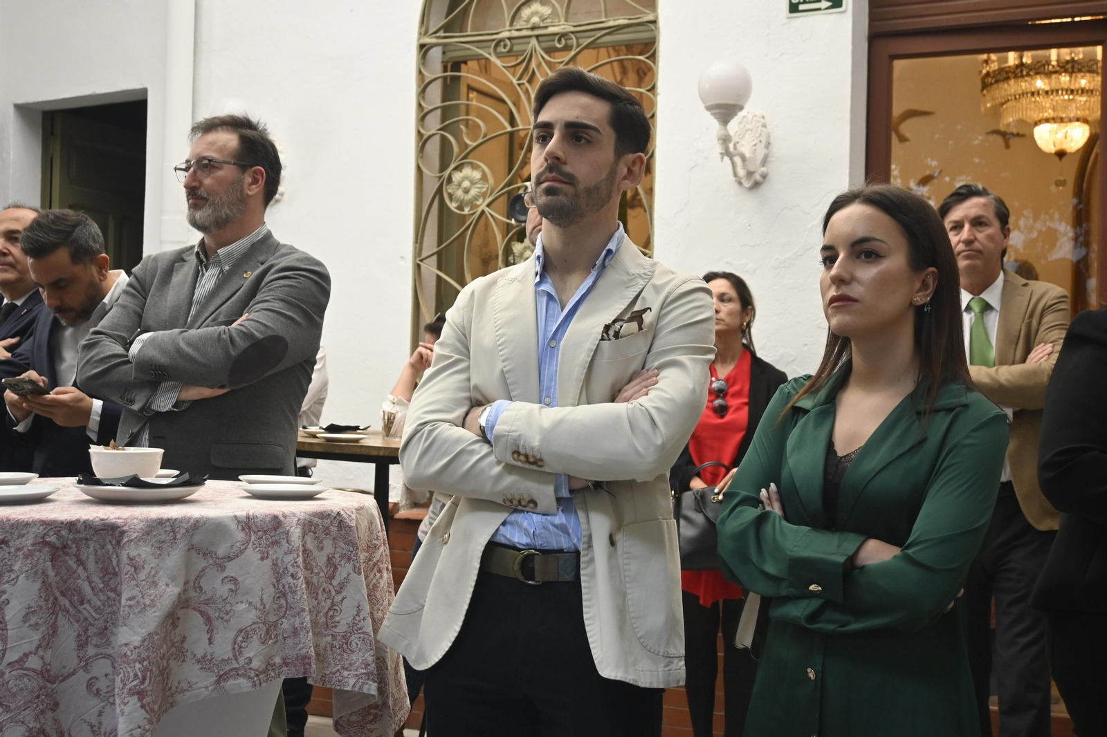 Ambiente en la presentación de la Guía de la Semana Santa de Huelva, en imágenes