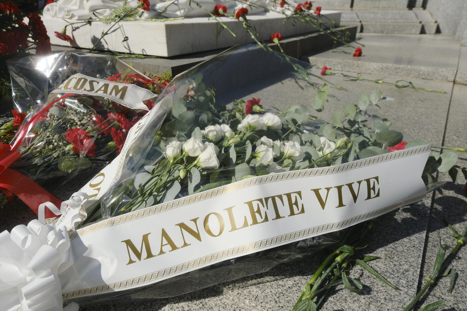 Córdoba recuerda a Manolete en el 75 aniversario de su muerte, en imágenes