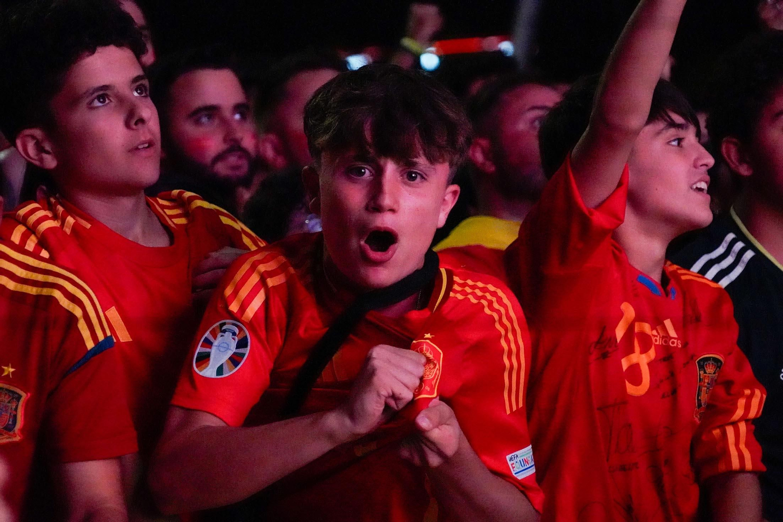 Imágenes del ambiente durante la final de la Eurocopa entre España e Inglaterra Imágenes del ambiente durante la final de la Eurocopa entre España e Inglaterra