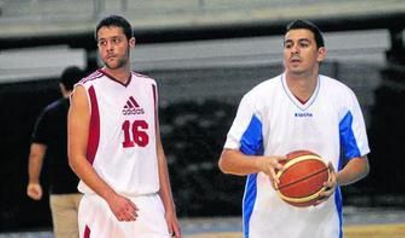 Alberto García, con el número 16, anotó 23 puntos.