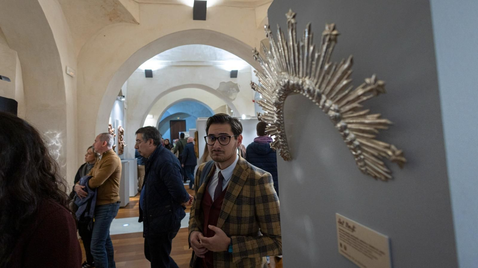 Inaugurada la muestra 'Dei Craft': San Fernando muestra su patrimonio cofrade