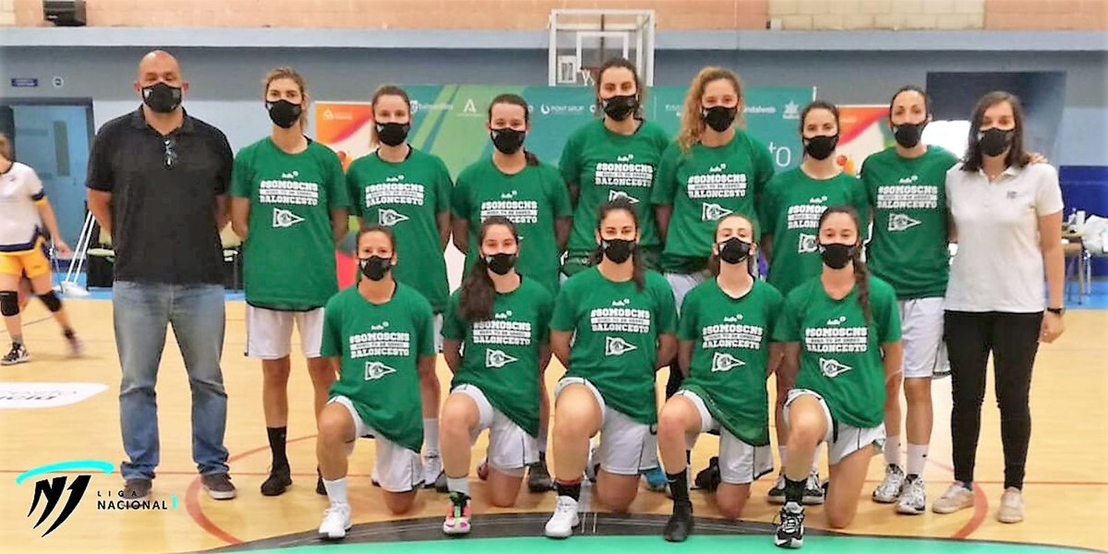 El equipo del Club Náutico posa en la anterior fase en Córdoba.