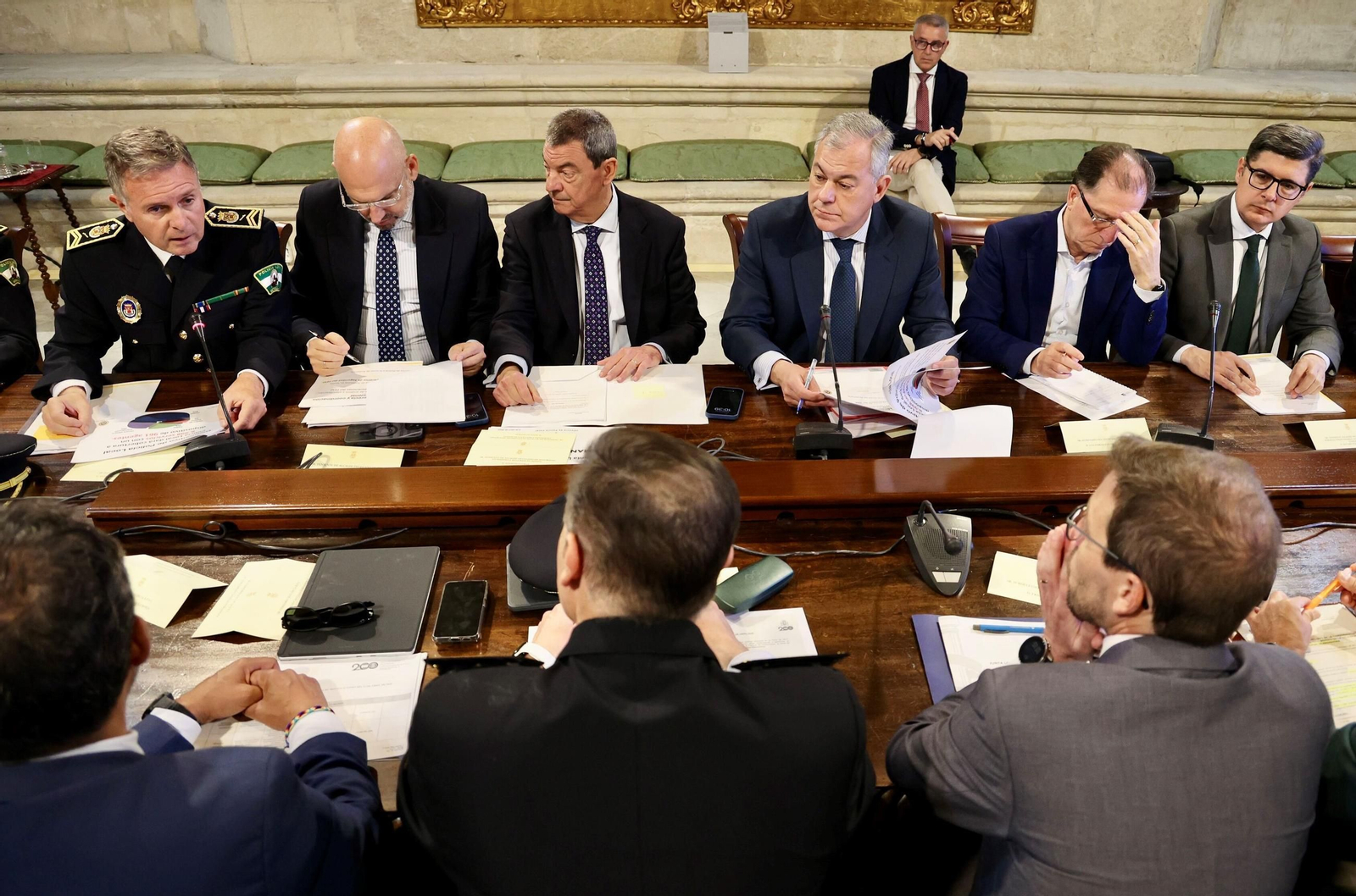 La junta local del seguridad.