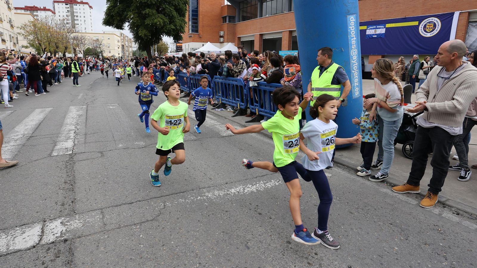 Búscate en la 4ª carrera infantil benéfica Bomberos de Jerez 2024