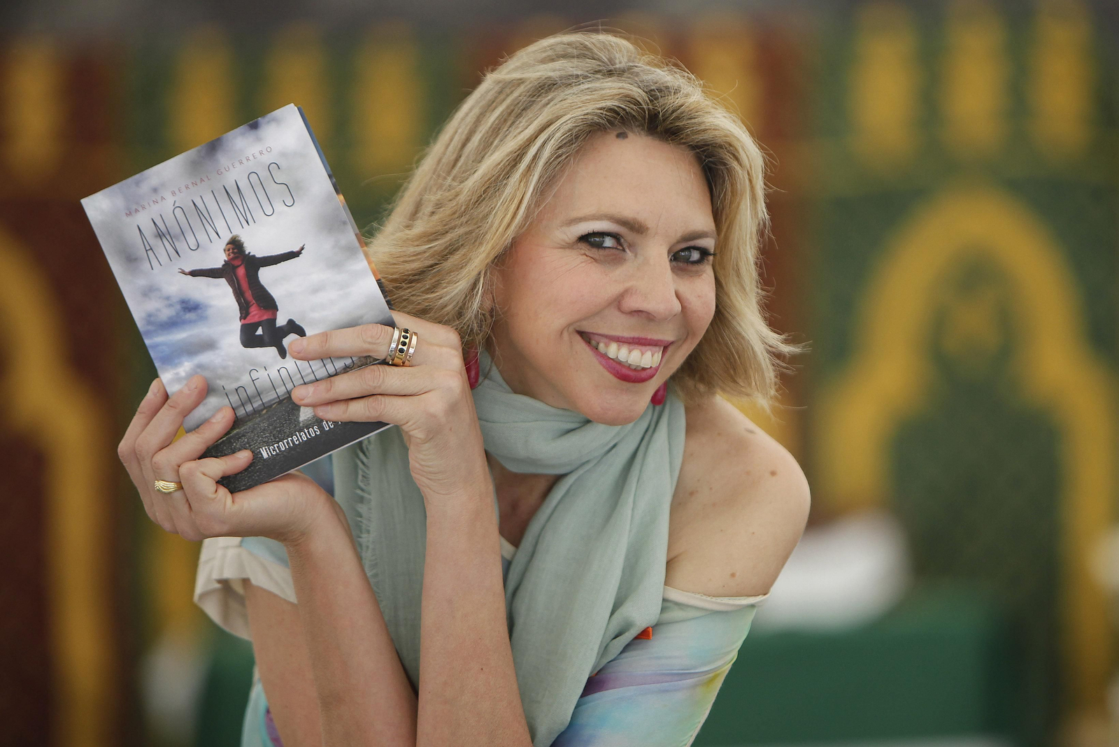 "Para escribir una novela hace falta tiempo y soledad y yo no los tengo"