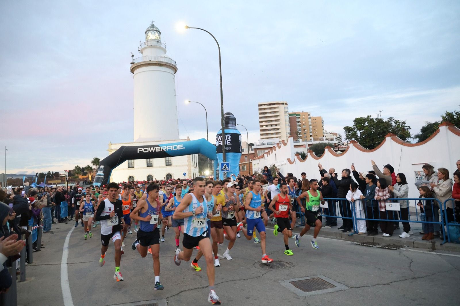 Las fotos de la San Silvestre del Real Club Mediterráneo en Málaga