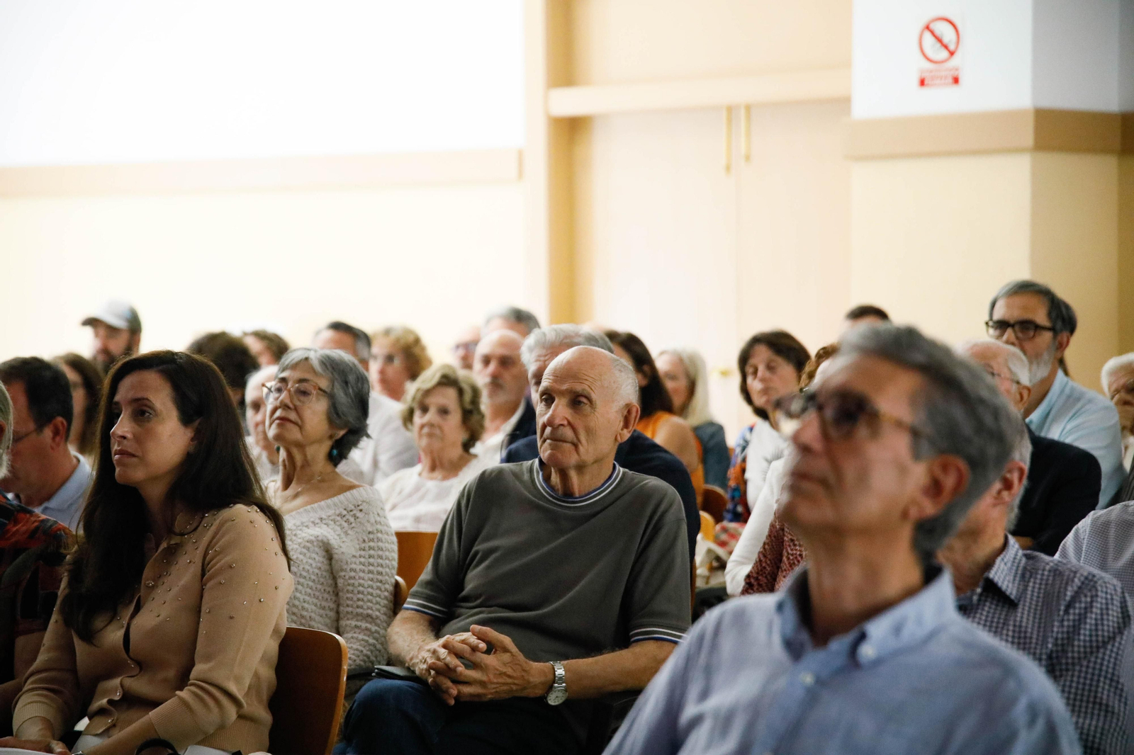Imágenes de la entrega de los Escudos de Oro del IEA y la celebración de su Plenario