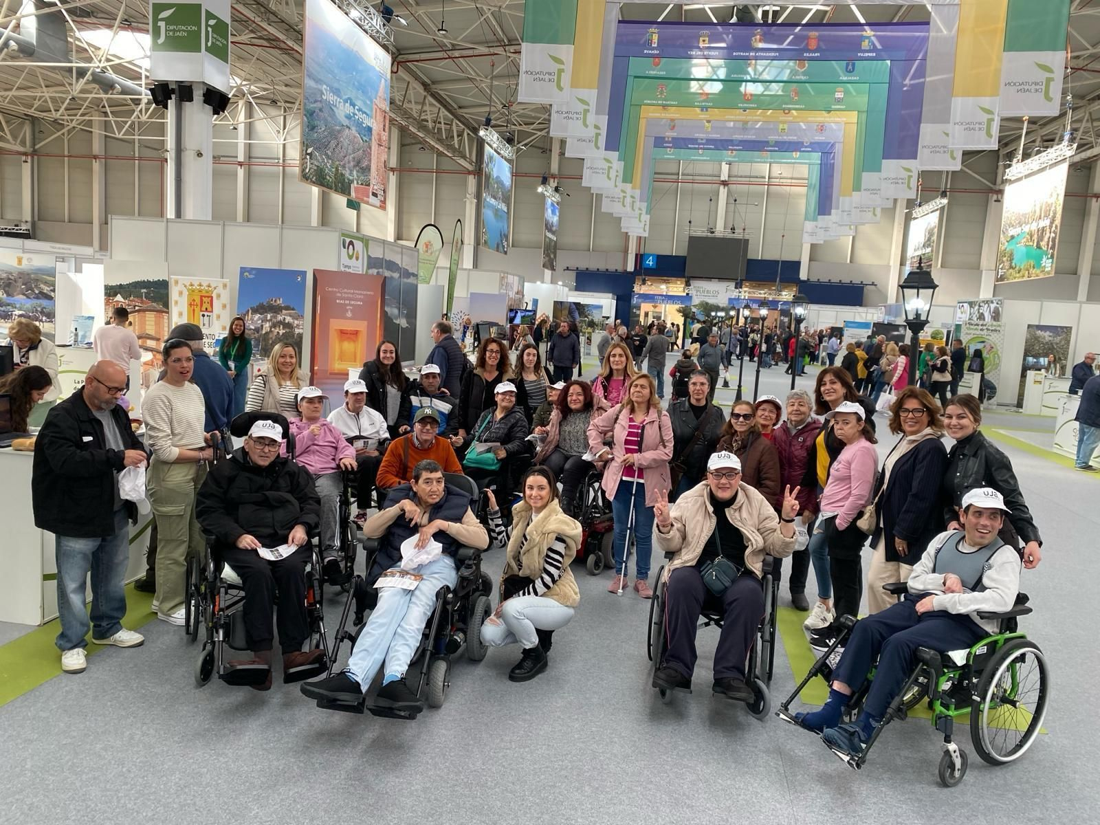 En imágenes: arrancan de forma multitudinaria la X Feria de los Pueblos de Jaén