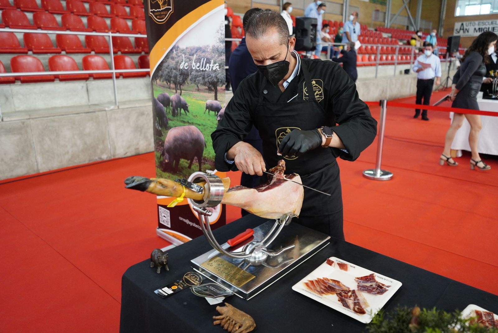 La última jornada de la Feria del Jamón de Villanueva de Córdoba, en fotografías