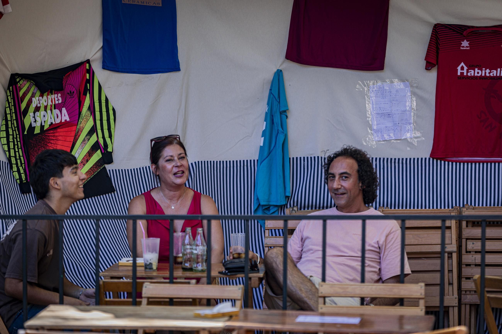 Búscate en las imágenes del Día de la Mujer de la Feria del Carmen y de la Sal de San Fernando