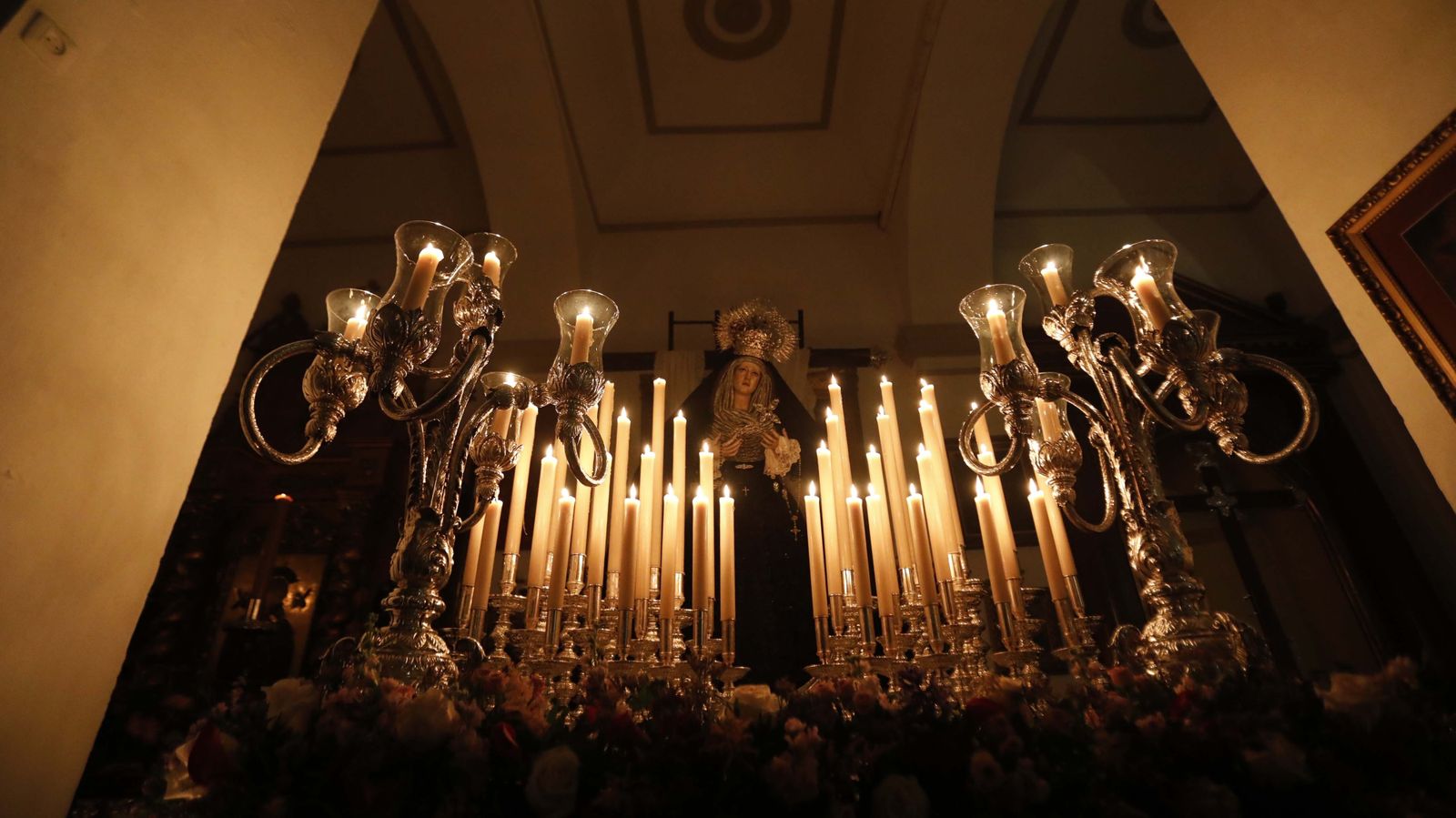 Fotos del Viernes Santo en La Línea: Cristo del Mar y Luz y Esperanza Nuestra, Soledad y Santo Entierro, Cristo del Amor y Misericordia y Amargura.