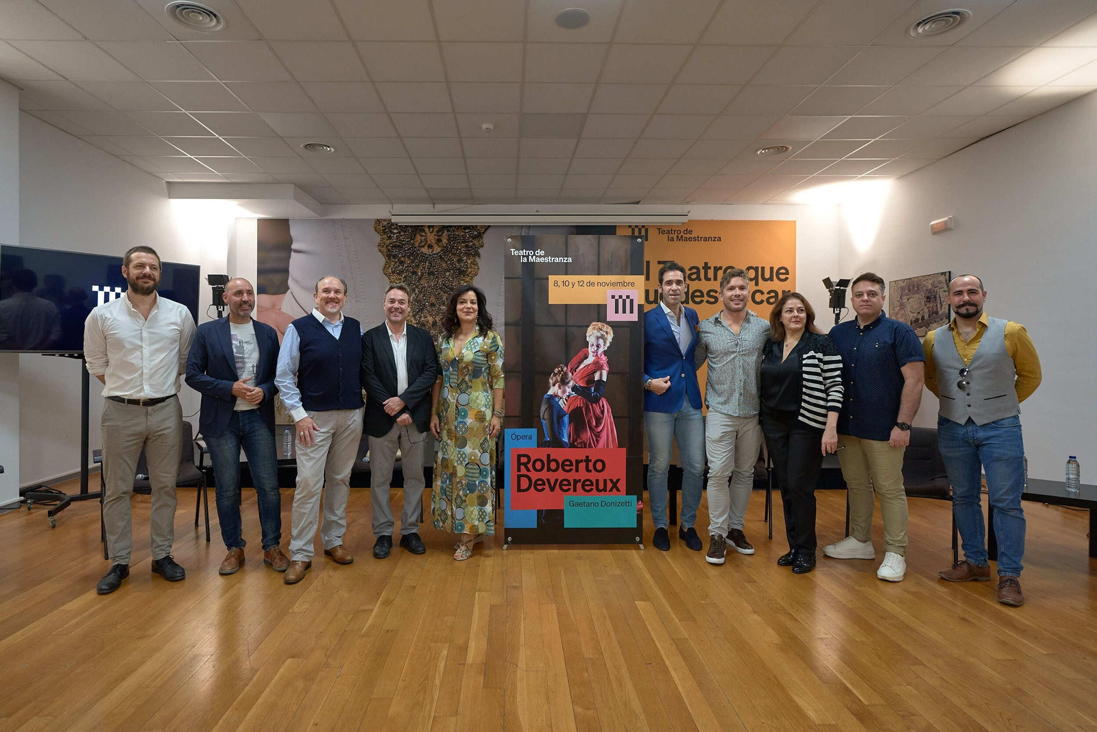 El equipo artístico del 'Roberto Devereux' del Teatro de la Maestranza.