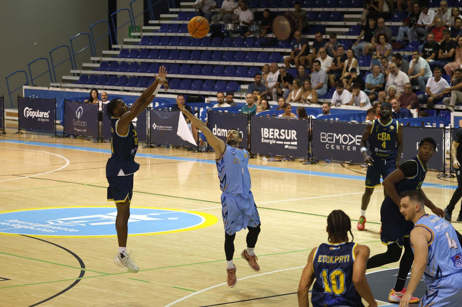 Las fotos del CB Algeciras - Unión Linense Baloncesto de la Tercera FEB