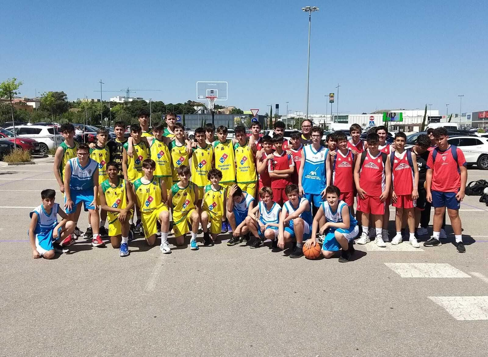 En imágenes: basket solidario de la mano del CD Bulevar en favor de ALES