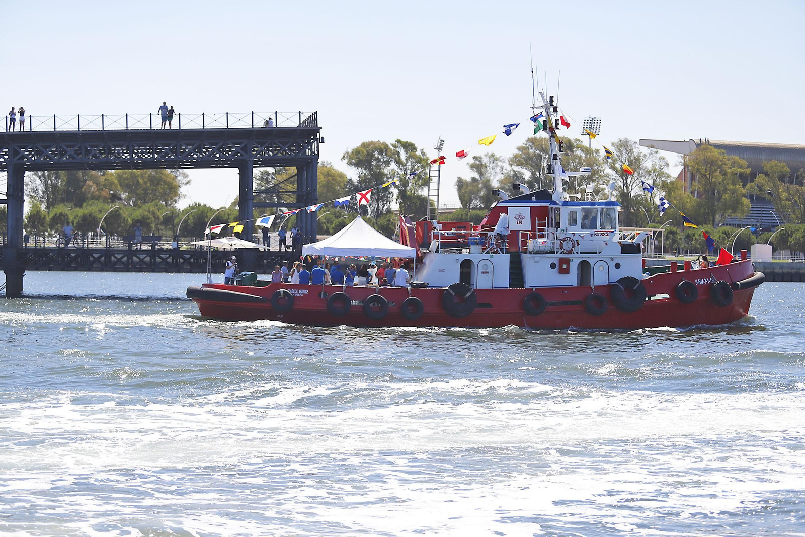 Las imágenes de la Virgen del Carmen por la Ría de Huelva