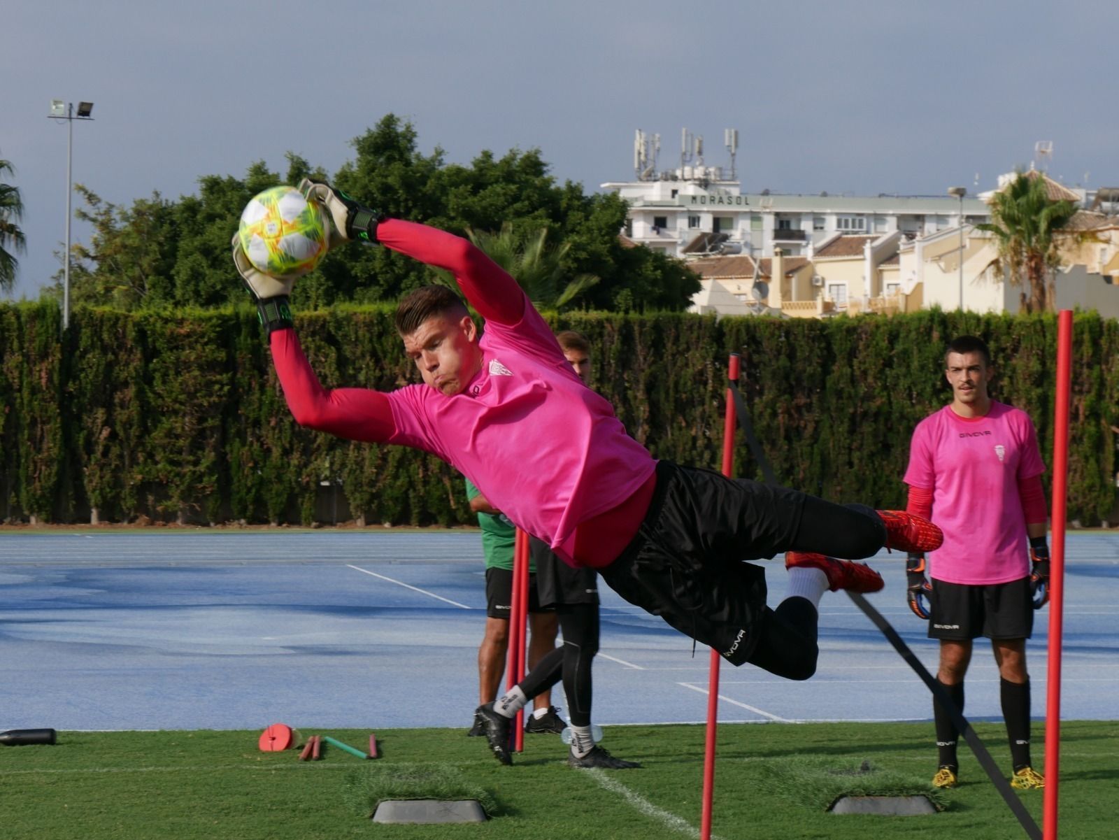Becerra, durante un entrenamiento con el Córdoba CF.