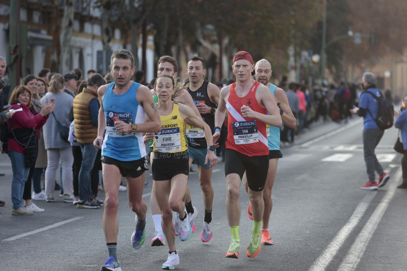 Las imágenes de la Maratón de Sevilla 2022 (6)