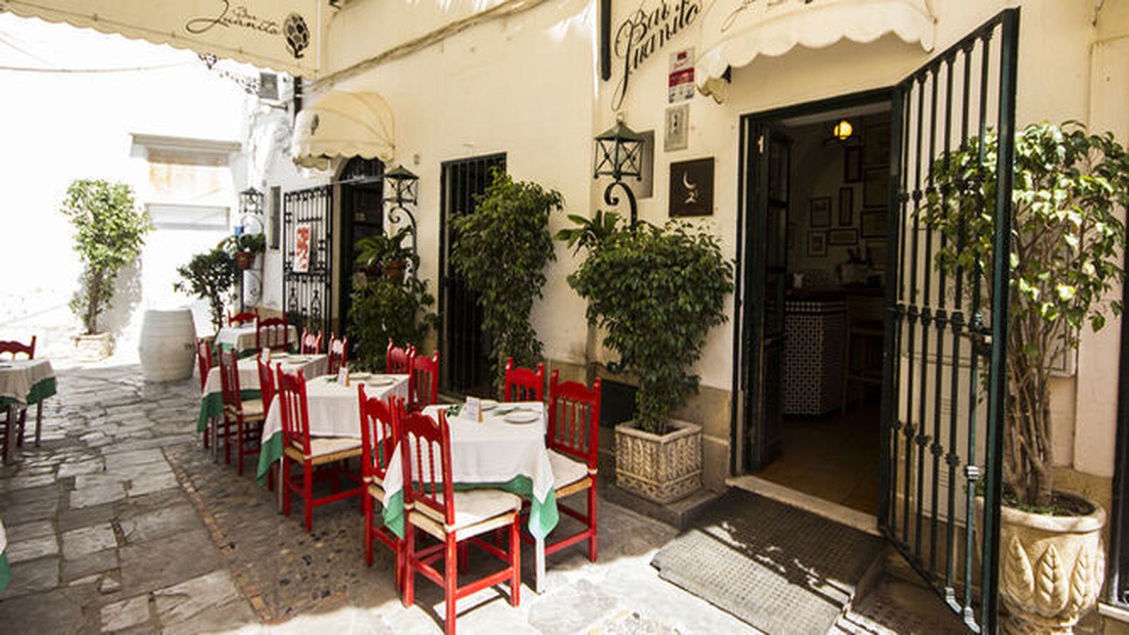 Exterior del Bar Juanito