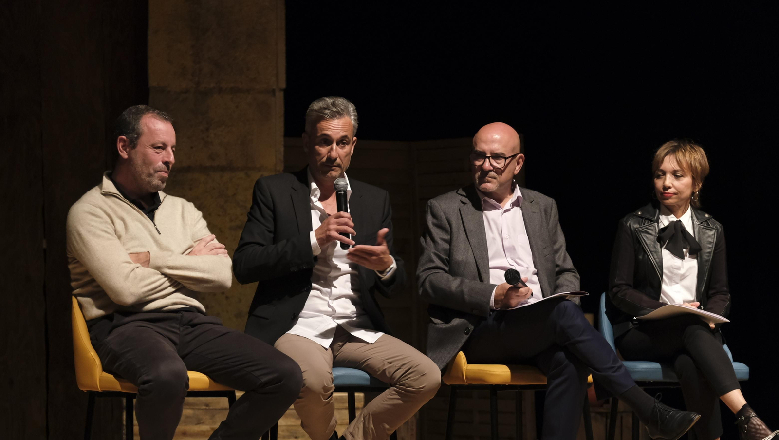 Imágenes de El Diario de los Libros, con Amós Milton