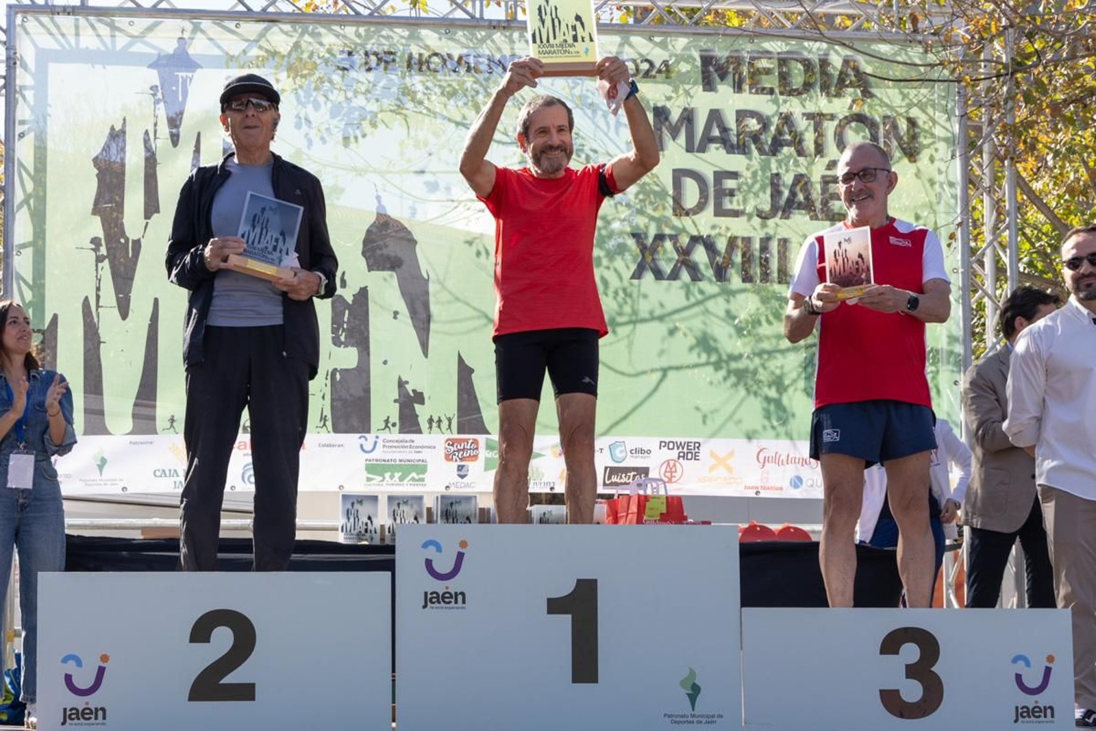 Éxito participativo en la XXVIII Media Maratón 'Ciudad de Jaén', en imágenes