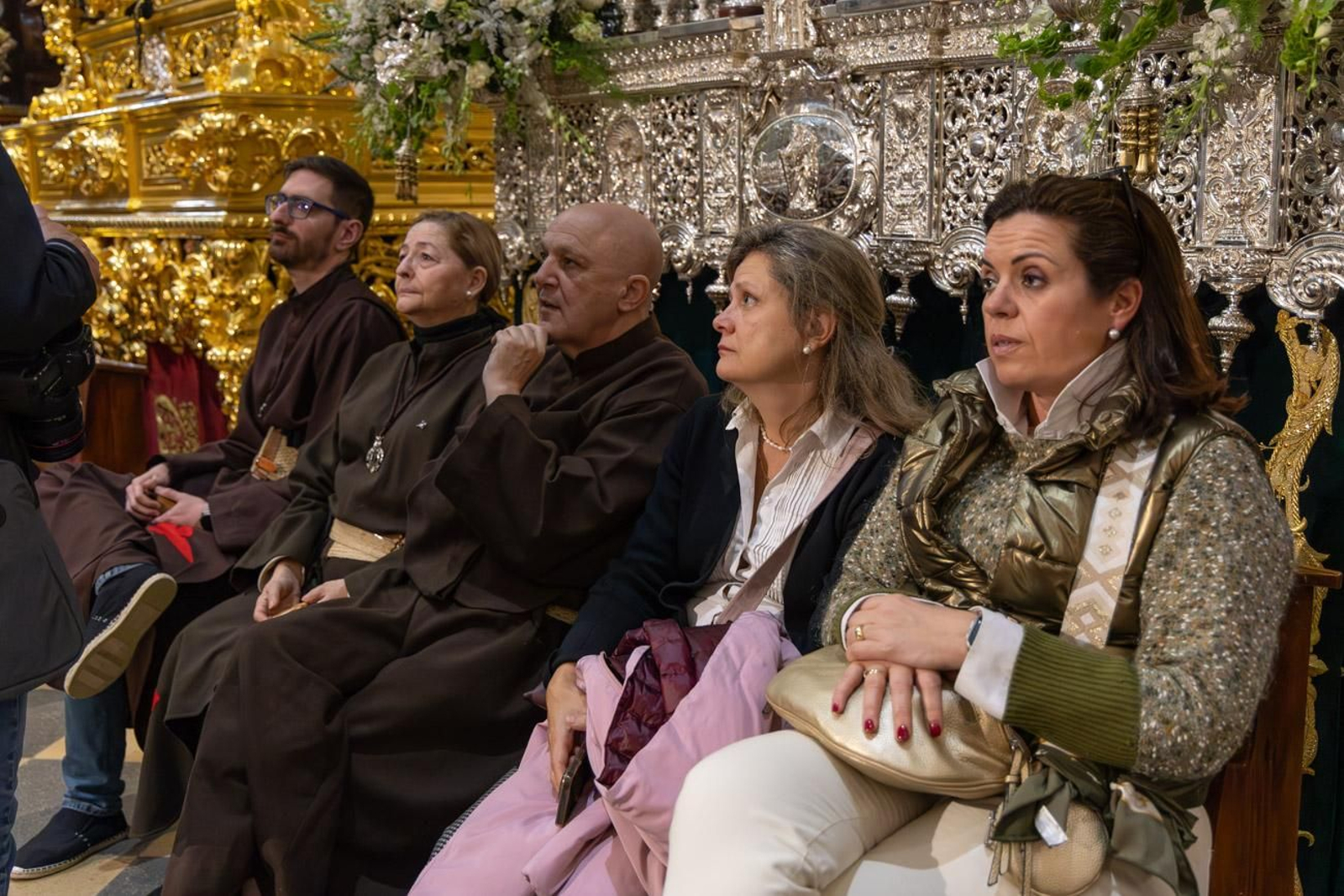 La temida lluvia impide el desarrollo normal de este Martes Santo