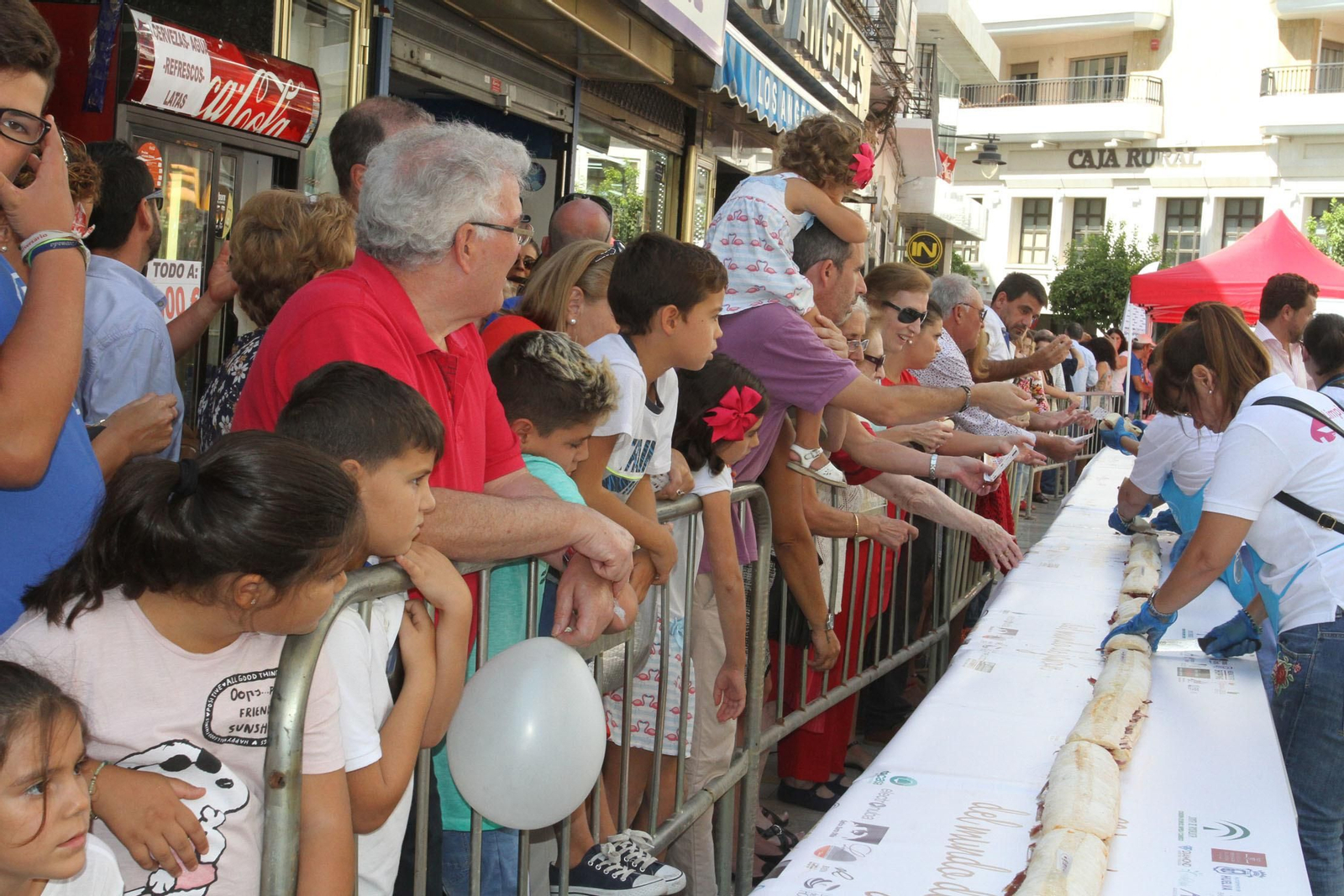 Record Guinnes del bocadillo de jamón mas grande del mundo, en Huelva