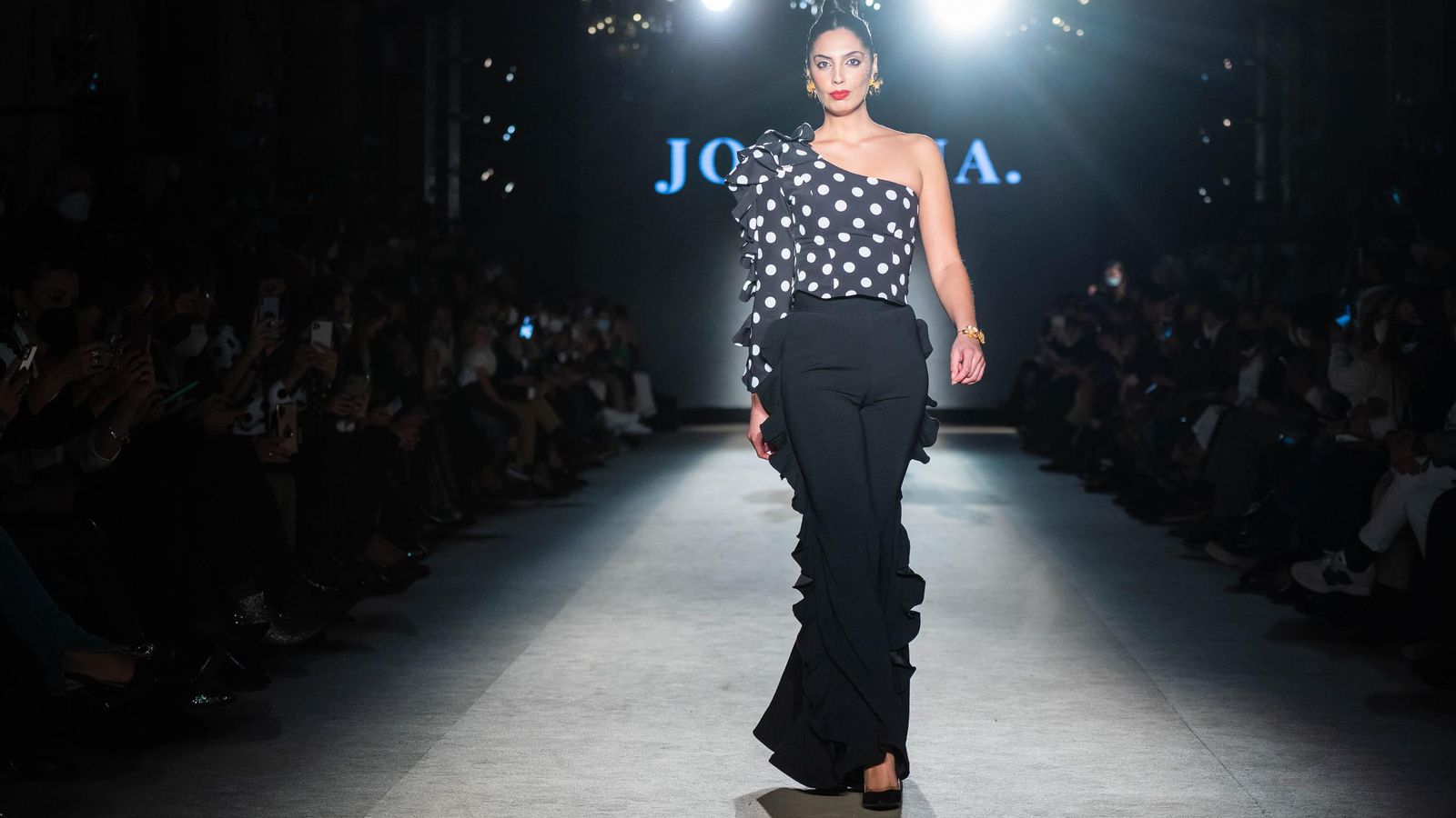 Una propuesta de look para el pescaíto de la diseñadora Johanna Calderón.