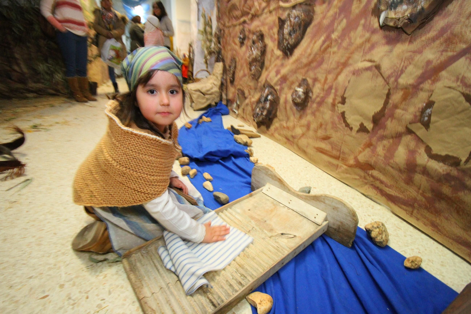 Imágenes del Belén viviente del colegio 12 de Octubre y la AMPA