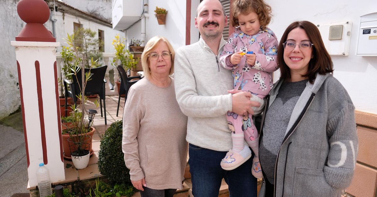 Paloma González, desalojada: "Yo estoy embarazada de 37 semanas y lo que hice fue coger la bolsa para el hospital"