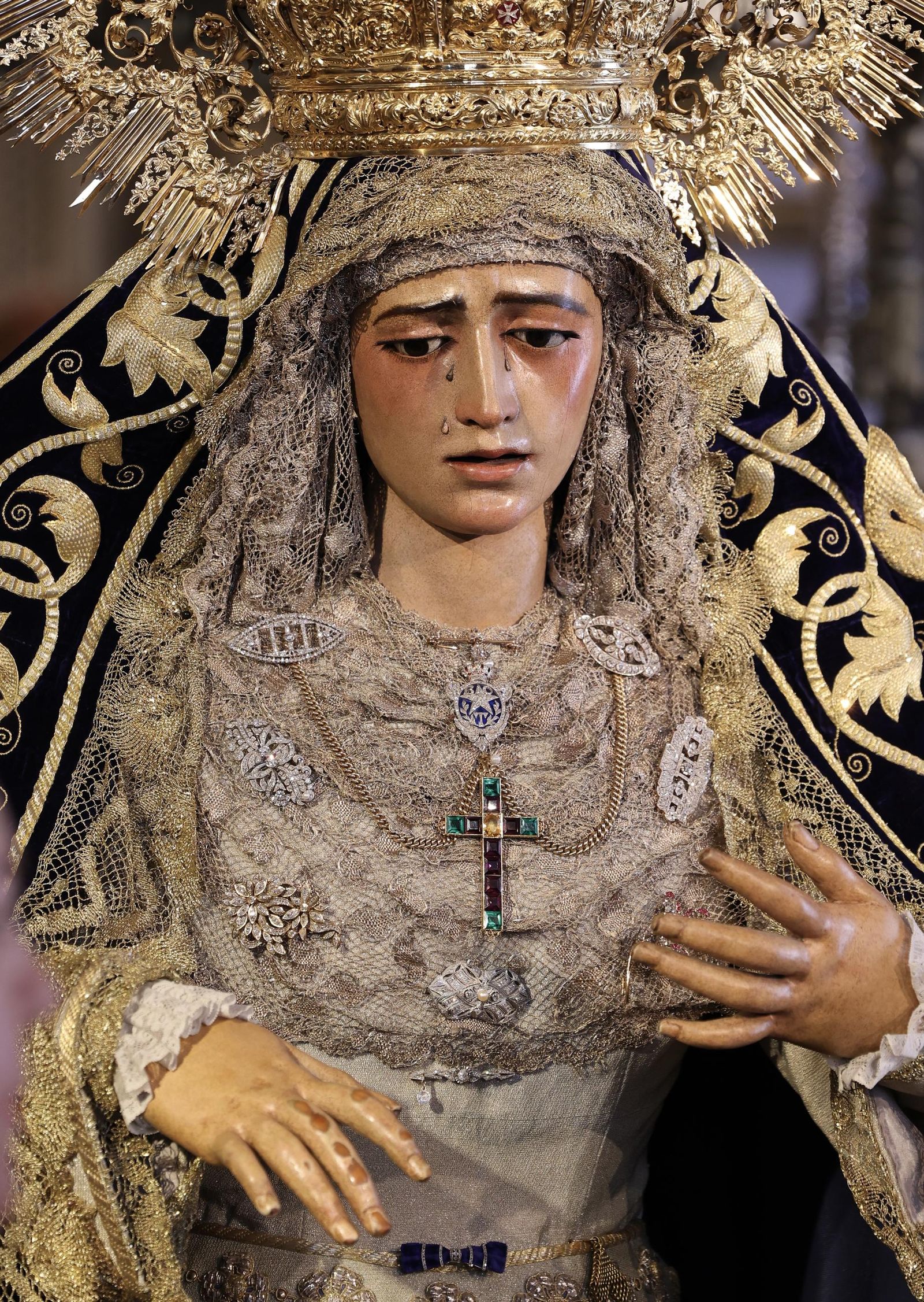 Besamanos de la Virgen de la Amargura