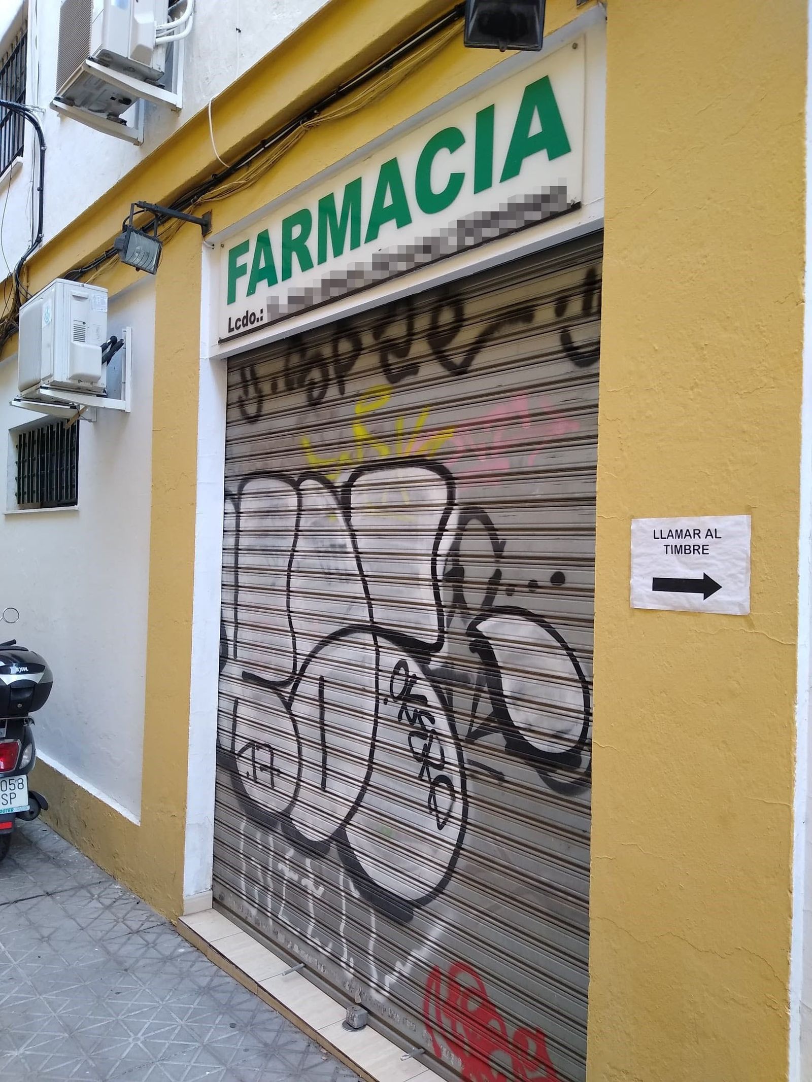 La farmacia en la que se ha cometido el robo.