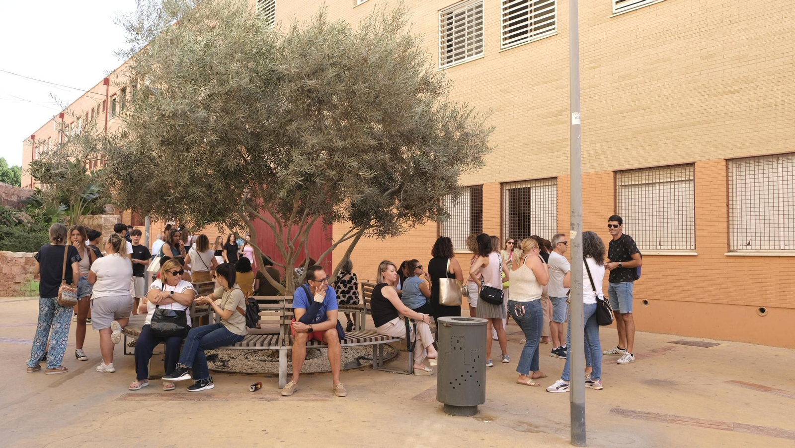 Inicio del curso escolar en el IES Alborán-Manuel Cáliz, en imágenes