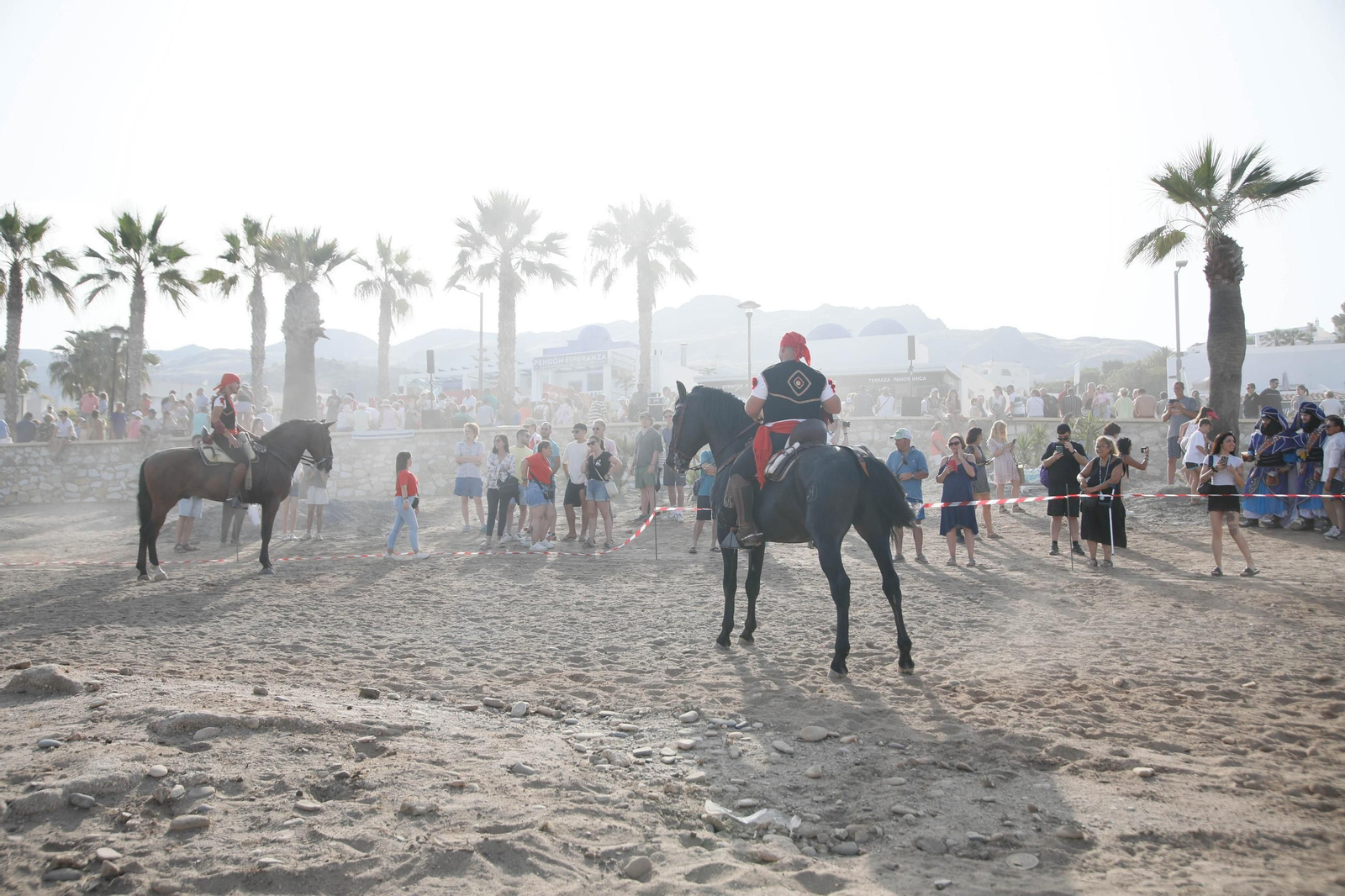 La carrera de cintas y la exhibición de caballos de los Moros y Cristianos de Mojácar, en imágenes