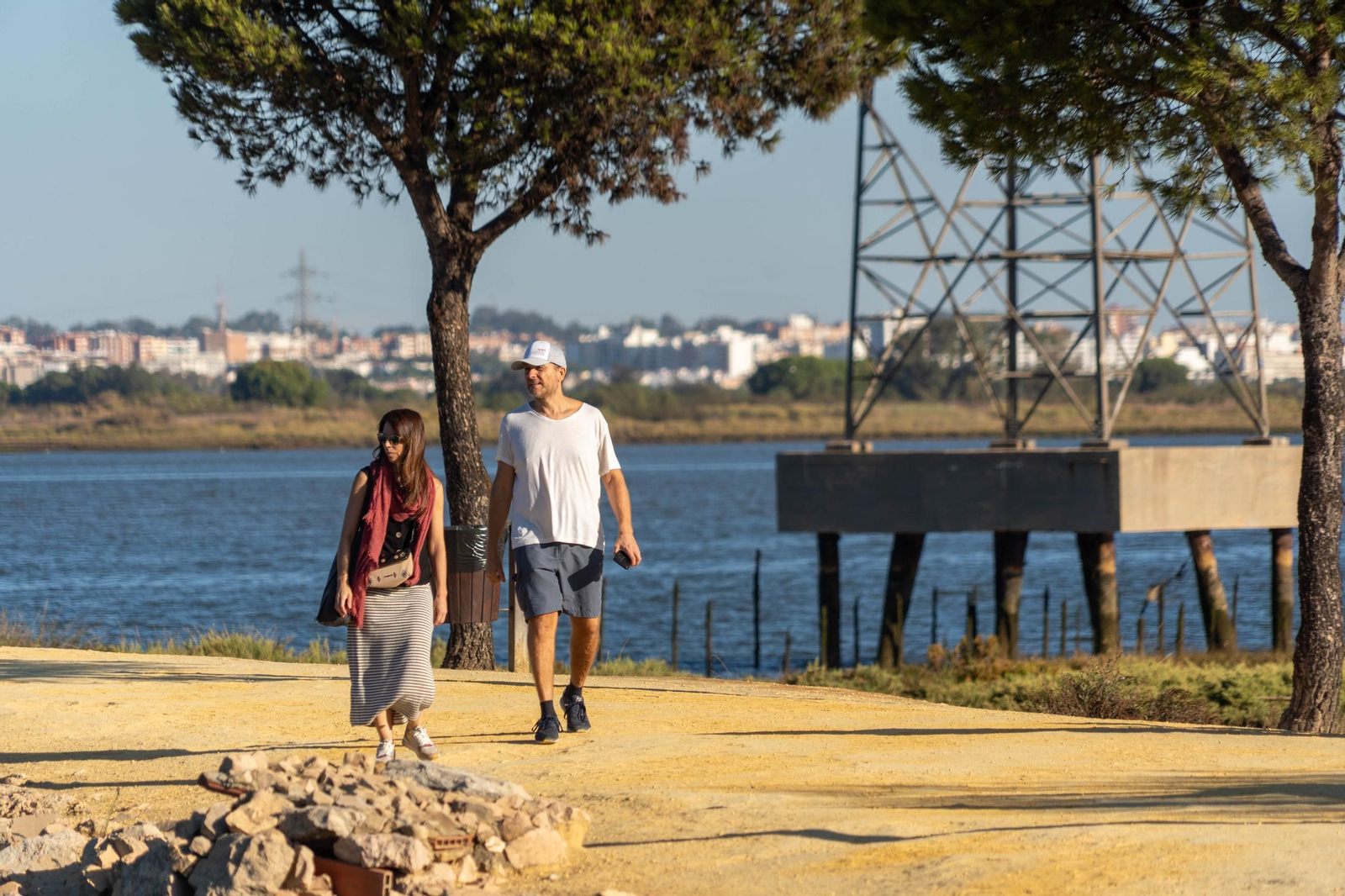 La jornada de puertas abiertas en el Muelle de las Carabelas en imágenes