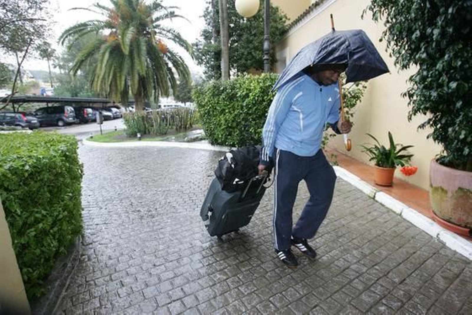 Los jugadores del Jerez Industrial abandonaron Montecastillo. Juan Manuel Delgado espera medidas extraordinarias por parte de la Federación Española para poder fichar jugadores.

Foto: Pascual