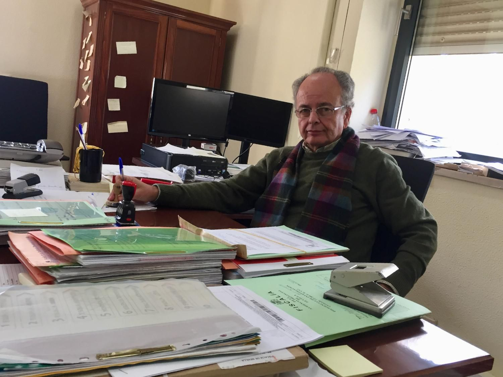 José Escudero, en su despacho de la Fiscalía de Sevilla