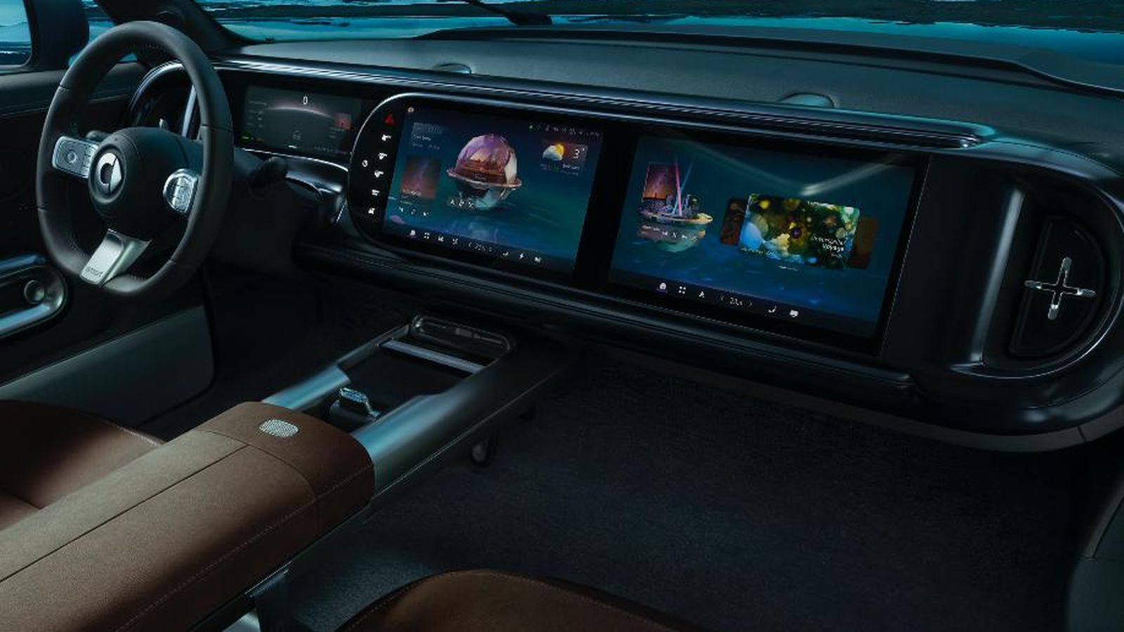 Tres pantallas consecutivas, dos de ellas integradas en un mismo módulo, configuran el salpicadero del Smart Concept #5,