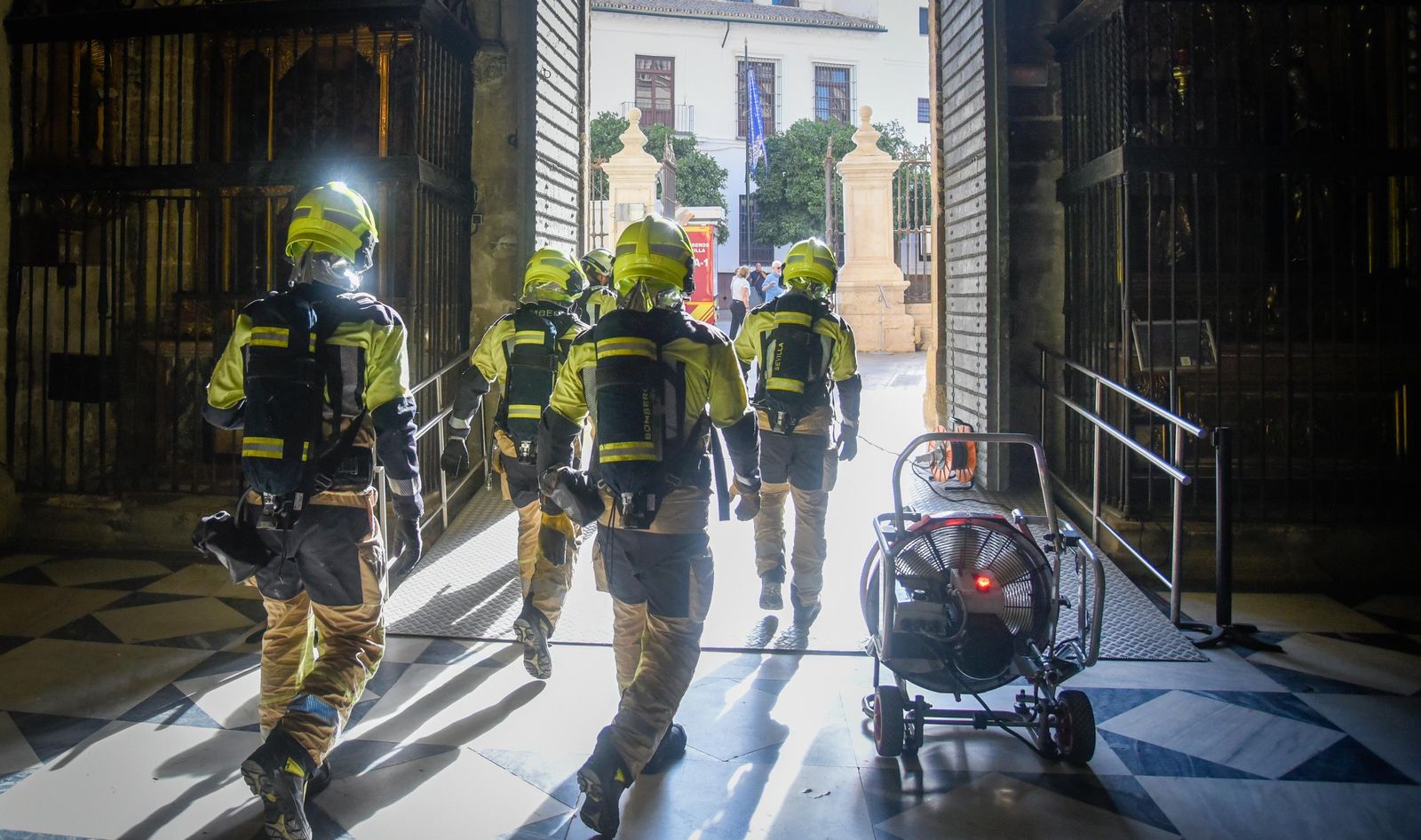 Simulacro de incendio en la Catedral y el Archivo de Indias